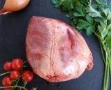coeur 160x130 - Brochette de porc maison (oignons - poivrons)