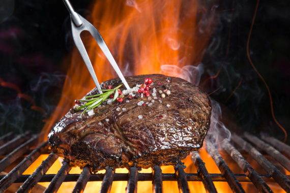 Steak de boeuf grill mariné