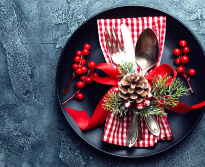 christmas decoration festive plate and cutlery wi 2021 08 26 17 21 15 utc 405x330 - Menu de la terre