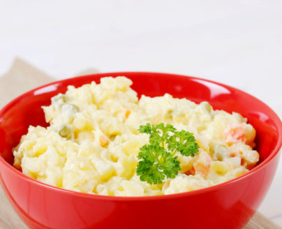 bowl of potato salad PXBJZA9 405x330 - Salade de pomme de terre (250gr)