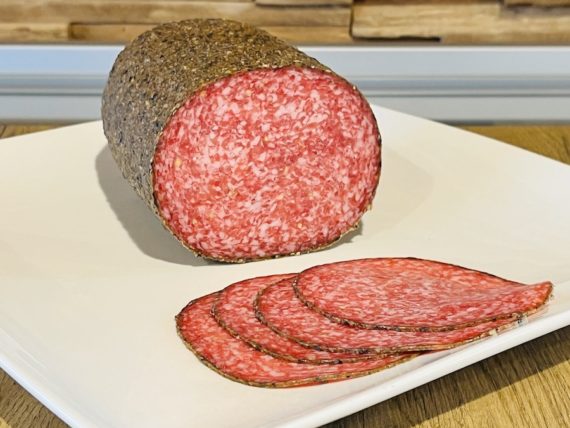 IMG 9221 570x428 - Salami poivre (250gr)