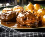 traditional german braised pork cheeks in brown sa 2022 06 07 18 24 53 utc 160x130 - Crépinette de porc